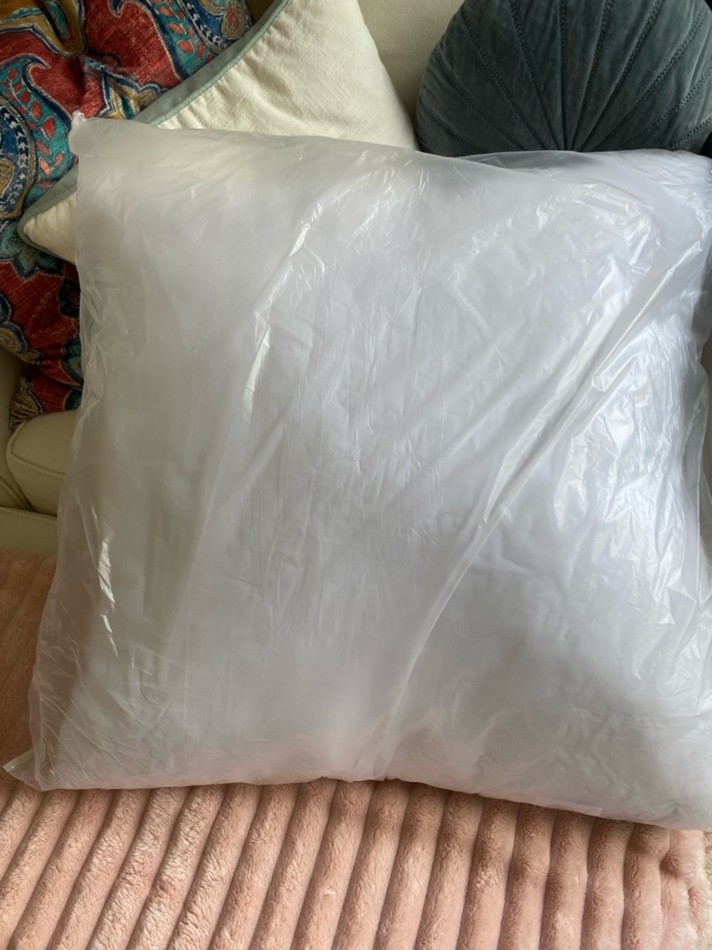 Oubonun White Decorative Throw Pillow Insert - 24x24 New